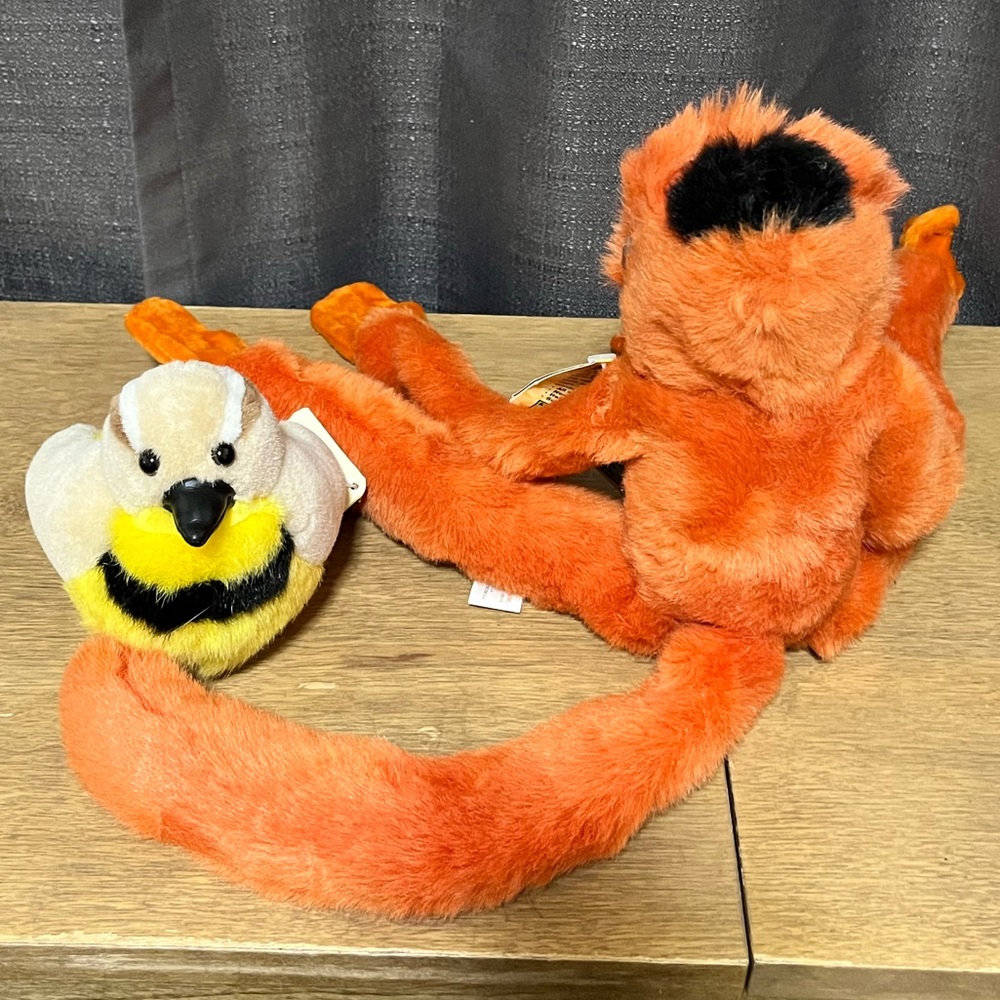 Wild Republic Bayani banded leaf monkey and western meadowlark. - Picture 12 of 16